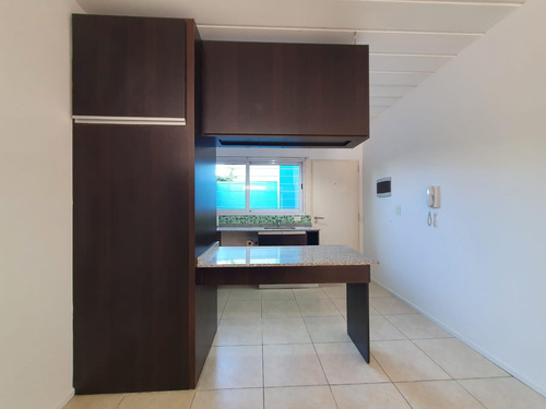 Departamento Amoblado Con Patio En Venta