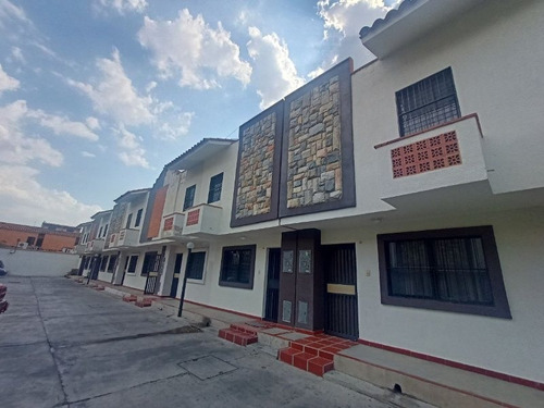 Townhouse En Res. Villa Florencia Naguanagua Tazajal Za