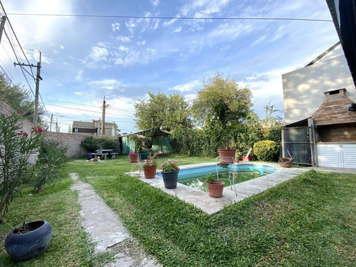 Imagen 20 de 28 de Casa De 2 Dormitorios En Venta Con Pileta Y Parrillero - Hostal Del Sol - Fisherton