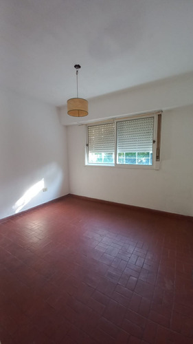 Depto De 2 Dorm En Alquiler Pb Interno Ubicada En Av. 7 E/ 73 Y 74