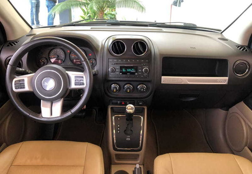 Imagem 5 de 12 de Jeep Compass Sport 2.0 16v 2015