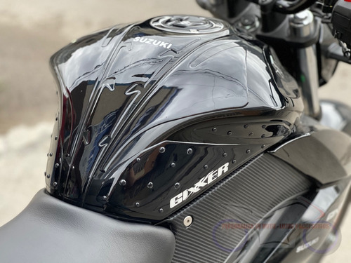 Combo Protector Tanque + P. Tacómetro Suzuki Gixxer Fi Naked