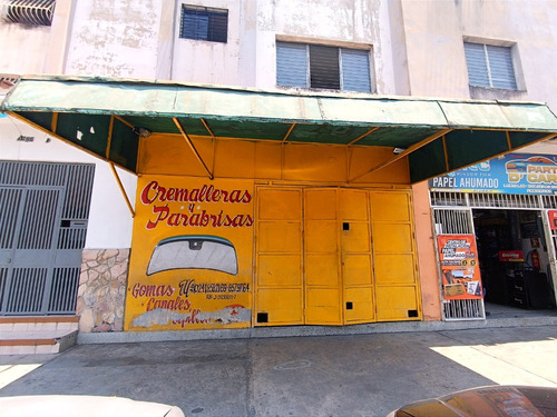 Local Comercial En Av. La Roscio Con La Ritec, Sector Los Taladros Er