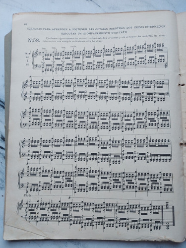 El Pianista Virtuoso En 60 Lecciones. L. C. Hanon. Ian 086