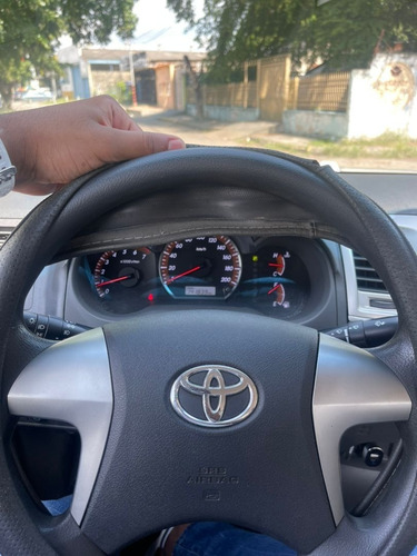 Imagen 7 de 14 de Toyota Hilux Kavak 4x4