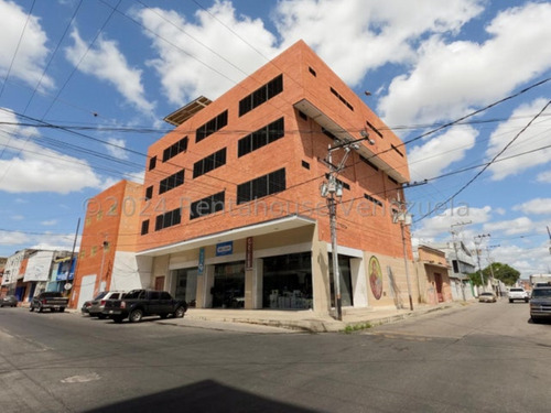 Milagros Inmuebles Edificio Venta Barquisimeto Lara Zona Centro Economica Residencial Economico Comercial Código Inmobiliaria Rent-a-house 24-21728