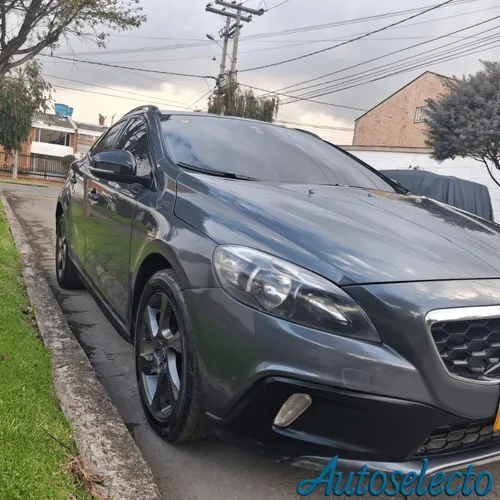 Volvo V40 1.6 T4 Cross Country Kinetic Fwd