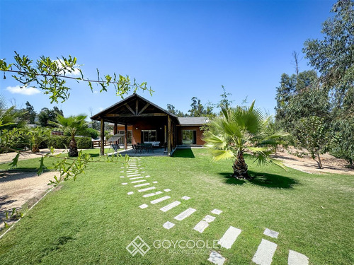 Casa En Venta De 5 Dorm. En Las Cabras
