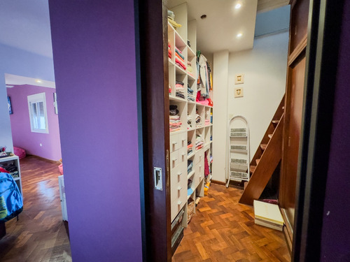 Casa Ecléctica En Zona Céntrica: Estilo, Confort Y Seguridad Para Tu Familia