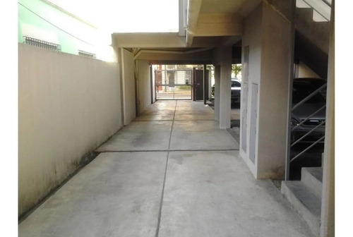 Imagen 2 de 6 de Cochera Fija En Cochera Semi Cubierta En Venta San Isidro Oportunidad