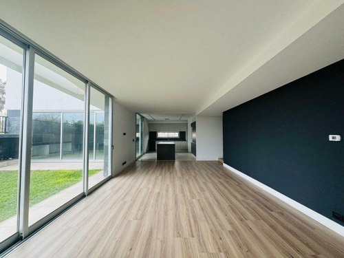 Venta| Departamento 3dorm -patio- Cochera Jardin Claret Summum Zona Norte