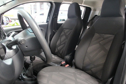 Imagem 7 de 13 de Fiat Mobi 1.0 8v Evo Flex Like. Manual