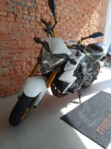 Imagem 2 de 15 de Honda Cb 1000r 2011 / 2012 ** Conservada **