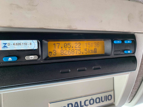Imagem 9 de 11 de Iveco Cursor 330 4x2 Ano 2010