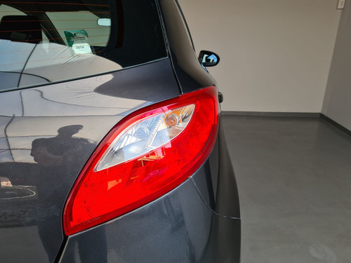 Imagen 11 de 11 de Mazda Mazda 2 2014 1.5 Touring At