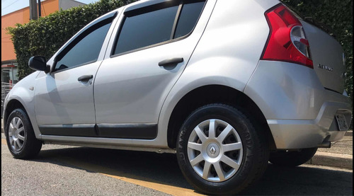 Imagem 10 de 15 de Renault Sandero 2010 1.0 16v Expression Hi-flex 5p