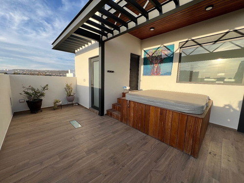 Doble Altura, Amplio Jardín, Vapor- La Vista Residencial