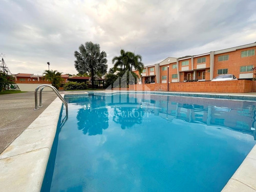 Imagen 22 de 24 de Town House En Res. Doral Park, Mañongo (lemth-167)