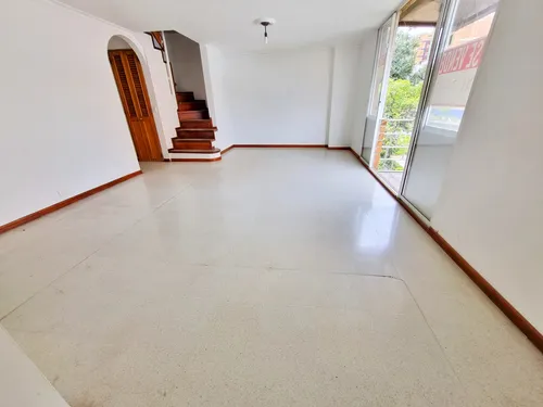 Apartamento Duplex En Venta En Laureles