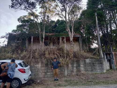 Terreno De 1000m² Em Condomínio Fechado Em Ibiúna Com Construção Semi-pronta!