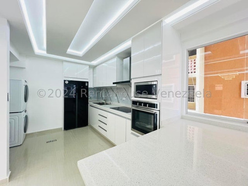 Impecable Y Moderno Apartamento En Venta Urb El Bosque, Maracay 24-22075 Hc