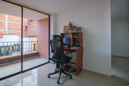 Apartamento En Venta En Cabañas Bello. Cod V13400
