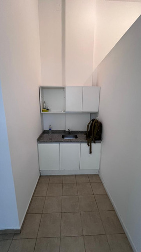 Cerro Venta Oficina Con Una Cochera A Metros Mujer Urbana