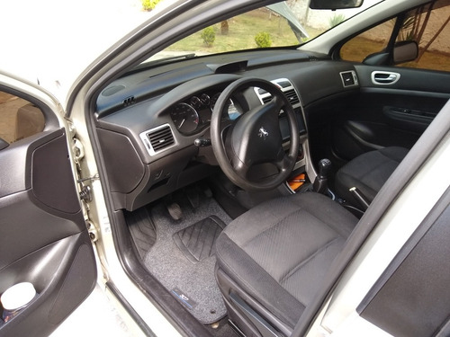 Peugeot 307 2008 1.6 Presence Flex 5p