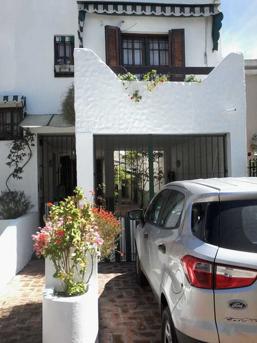 Imagen 2 de 12 de Lote Con Casa En Excelente Estado En Venta
