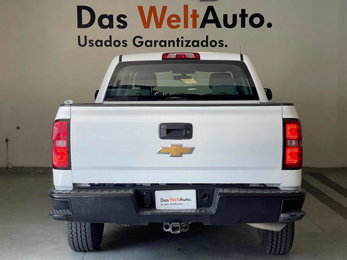 Imagen 4 de 15 de Chevrolet Silverado 2017 5.4 2500 Doble Cabina Ls 4x2 At