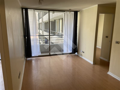 Departamento En Venta De 2 Dorm. En Santiago