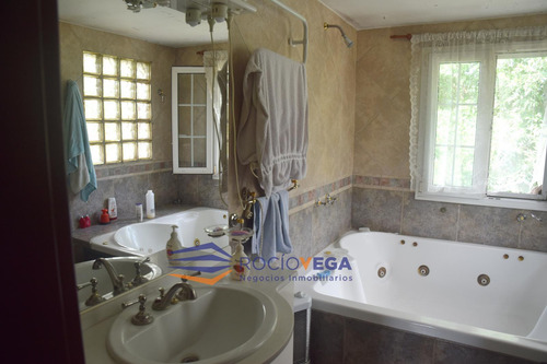 Casa A La Venta En Country Banco Provincia