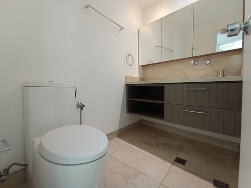 Imagen 25 de 30 de Vendo Apto 268m2 4h/6b/4p Colinas De Tamanaco 8942