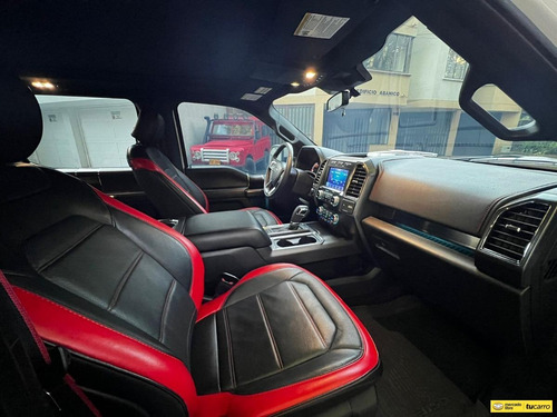 Imagen 8 de 11 de Ford 150 Lariat Sport