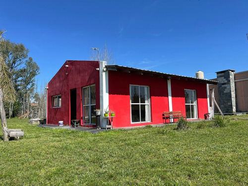 Casa Quinta En Venta Con Gran Parque Y Pileta.