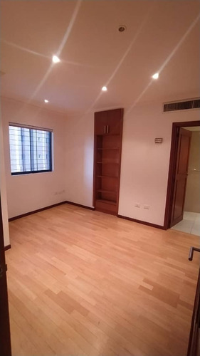 Imagen 2 de 9 de Mariano Urbina Vende Apartamento En Valencia La Trigaleña Frontier Pla-1379