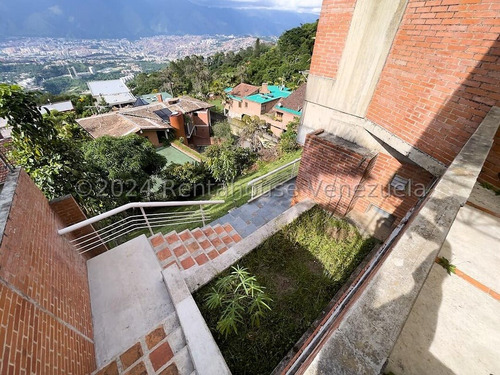 Alto Hatillo !! Hermosa Casa Con Vista Al Ávila, Impecable Cuidado Y Mantenimiento, 1.647 M2 Terreno, 408 M2 Constr., 4 Hab, 7 Baños, 6 Pe, Amplio Y Bello Anexo, Calle Cerrada Con Vigilancia Y Pozo