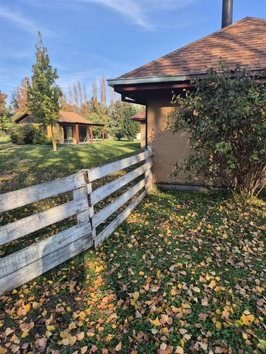 Casa En Venta, Seminueva De 4 Dorm. A 10min De L.a.