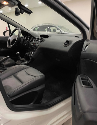 Imagen 10 de 16 de Peugeot 308 Feline Mt Thp 2018 Inmaculado