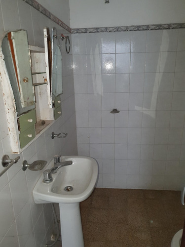 Imagen 15 de 20 de Dos Casas Y Local En Block
