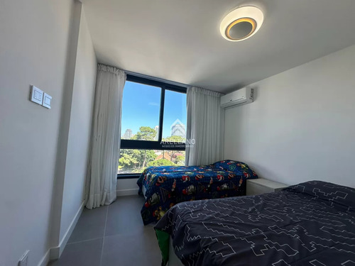 Venta Apartamento 2 Dormitorios En Edificio View Ii