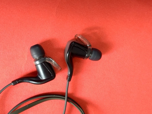 Fones De Ouvido Wireless Playtronics Back Beat Go Na Caixa