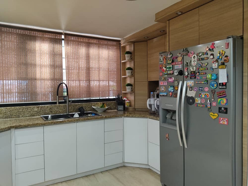 Imagen 10 de 14 de Excelente Tonwhouse Conj Res Los Eucaliptos. Llano Alto Carr