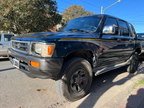 Toyota Hilux 2.8 D/cab 4x4 D Sr5