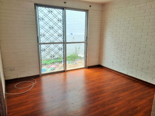 Casa En Primo De Rivera, Metro Santiago De Bueras