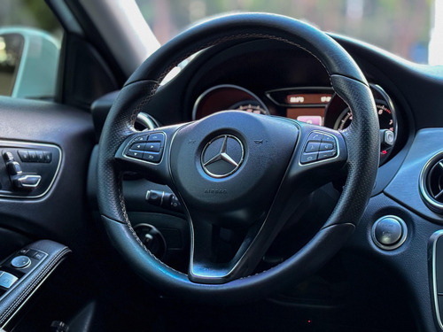 Mercedes-Benz Classe GLA 1.6 Advance Turbo Flex 5p