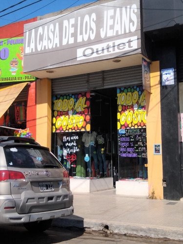 Local Comercial Sobre Calle Rivadavia, Pilar Centro - Venta