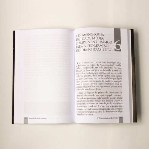 Biografia Do Diabo Brasileiro: Estudo E Análise Das Práticas E Crenças Da Demonologia, De Martins, Jaziel Guerreiro., Vol. 1. Editorial A.d. Santos, Capa Mole Em Português