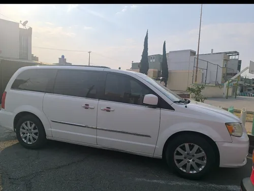 Chrysler Town & Country 3.6 Touring Mt