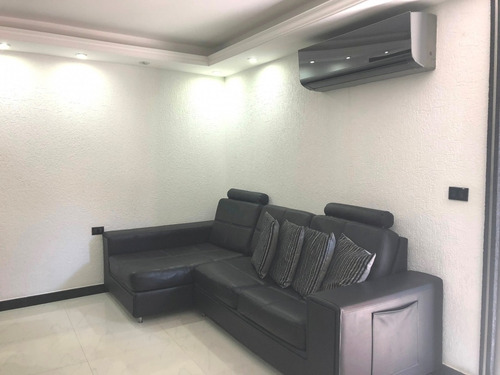 Imagen 6 de 15 de Town En El Parral Cod:438762 Albert González 04121444789